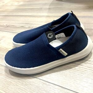 ROLL Recovery SUPERPLUSH classic slip-on shoes (NWT!)